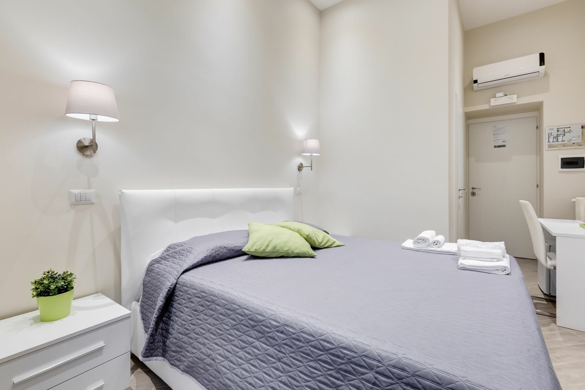 Vaticano 38 Suites Rome Bagian luar foto